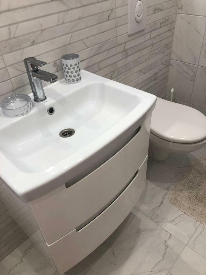 New Appartment In Yuzhny Iujne Exterior foto